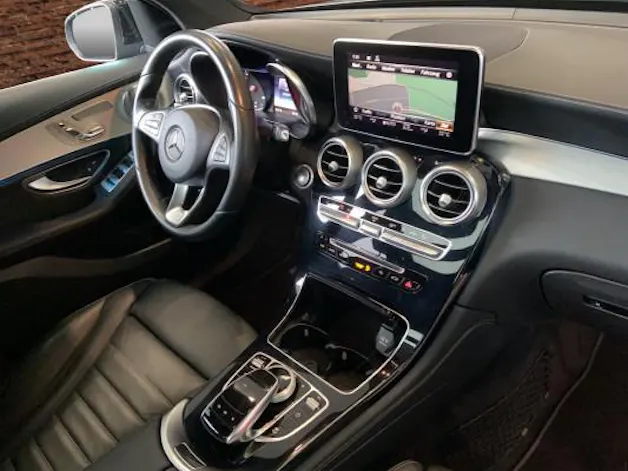 MERCEDES-BENZ GLC 350 e AMG Line 4Matic