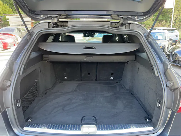 MERCEDES-BENZ C 400 AMG Line 4Matic 7G-Tronic | V6-Biturbo | 4x4 | LED Intelligent Light System | KEYLESS-GO | Parkassistent | 8-fach bereift