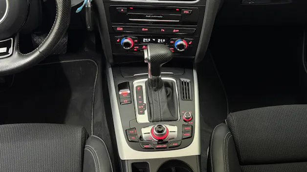AUDI A4 Avant 2.0 TDI quattro S-tronic