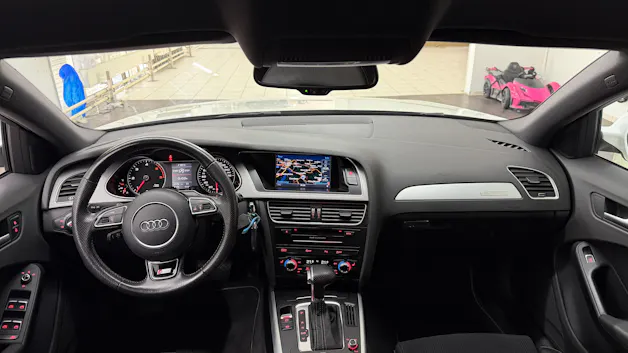 AUDI A4 Avant 2.0 TDI quattro S-tronic