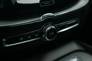 VOLVO XC60 T8 eAWD PluginHybrid Ultimate Dark Geartronic Black Edition Ultra