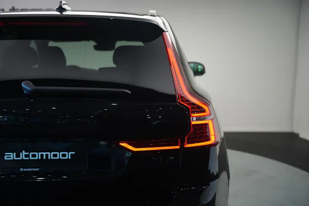 VOLVO XC60 T8 eAWD PluginHybrid Ultimate Dark Geartronic Black Edition Ultra