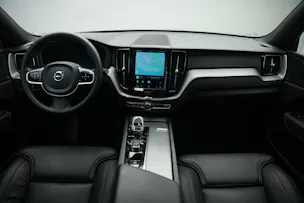 VOLVO XC60 T8 eAWD PluginHybrid Ultimate Dark Geartronic Black Edition Ultra