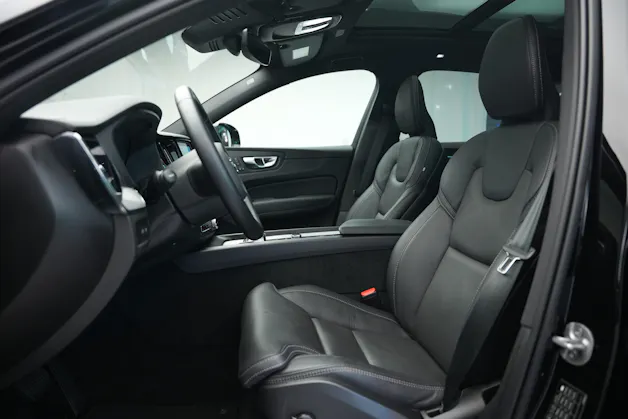 VOLVO XC60 T8 eAWD PluginHybrid Ultimate Dark Geartronic Black Edition Ultra