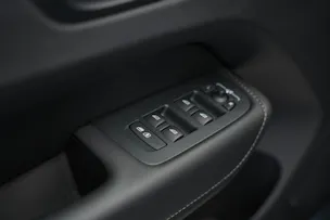 VOLVO XC60 T8 eAWD PluginHybrid Ultimate Dark Geartronic Black Edition Ultra