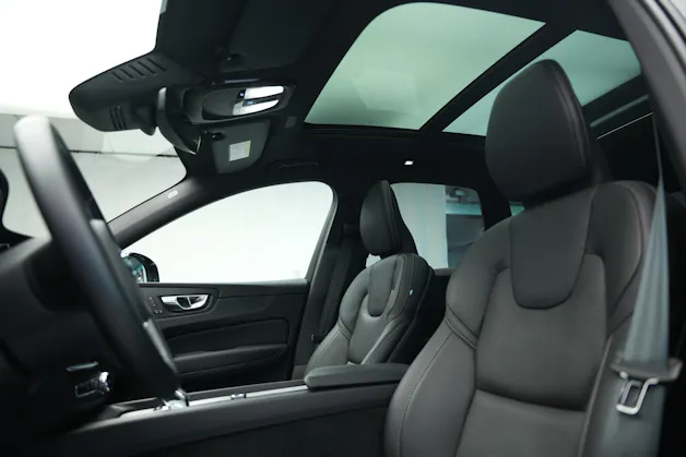 VOLVO XC60 T8 eAWD PluginHybrid Ultimate Dark Geartronic Black Edition Ultra