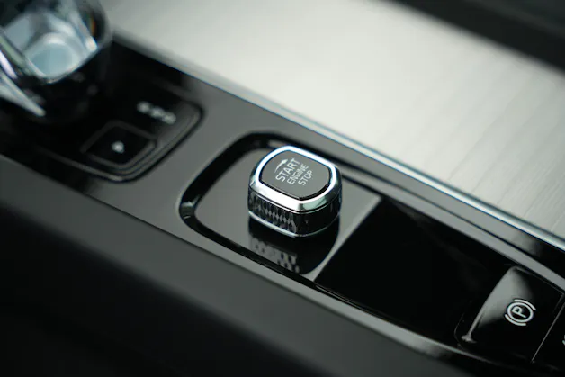 VOLVO XC60 T8 eAWD PluginHybrid Ultimate Dark Geartronic Black Edition Ultra
