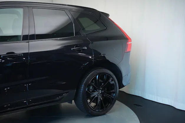 VOLVO XC60 T8 eAWD PluginHybrid Ultimate Dark Geartronic Black Edition Ultra