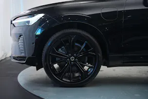 VOLVO XC60 T8 eAWD PluginHybrid Ultimate Dark Geartronic Black Edition Ultra