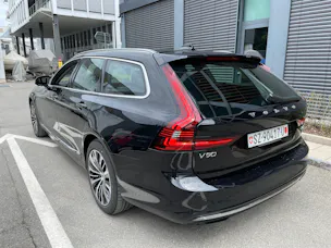 VOLVO V90 T6 eAWD Plug in Hybrid Core Geartronic mit AHK