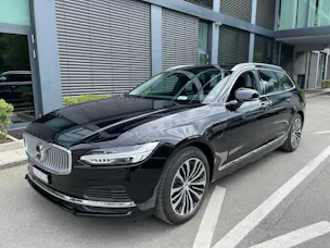 VOLVO V90 T6 eAWD Plug in Hybrid Core Geartronic mit AHK