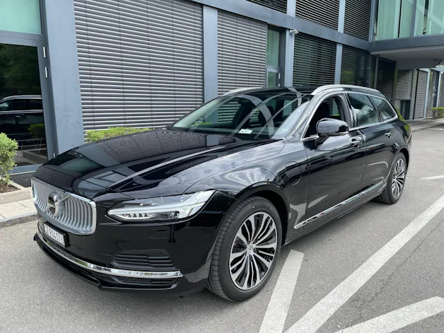 VOLVO V90 T6 eAWD Plug in Hybrid Core Geartronic mit AHK