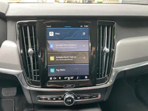 VOLVO V90 T6 eAWD Plug in Hybrid Core Geartronic mit AHK