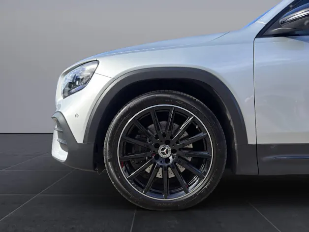 MERCEDES-BENZ GLB 250 AMG Line 4matic