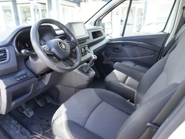 RENAULT Trafic 2.0 Blue dCi 130 Advance L1H1 EN
