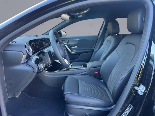 MERCEDES-BENZ A-Klasse W177 A 200 Night Star