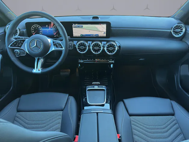 MERCEDES-BENZ A-Klasse W177 A 200 Night Star