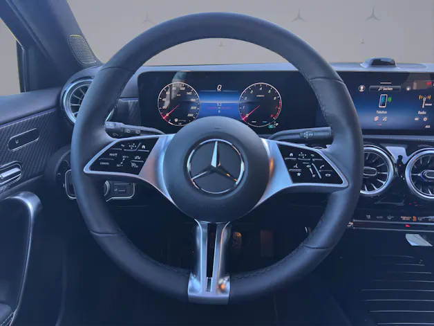 MERCEDES-BENZ A-Klasse W177 A 200 Night Star