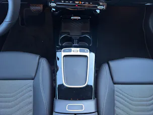 MERCEDES-BENZ A-Klasse W177 A 200 Night Star