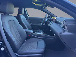 MERCEDES-BENZ A-Klasse W177 A 200 Night Star