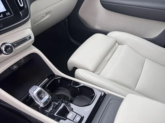 VOLVO XC40 2.0 B4 MH Inscription