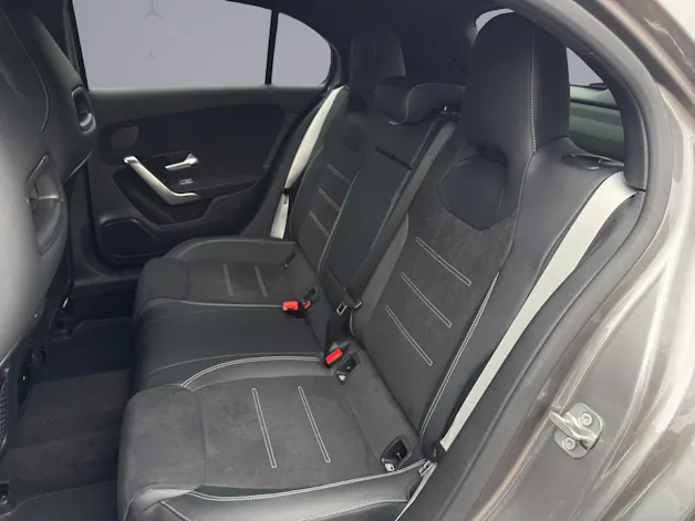 MERCEDES-BENZ A-Klasse W177 A 220 4m