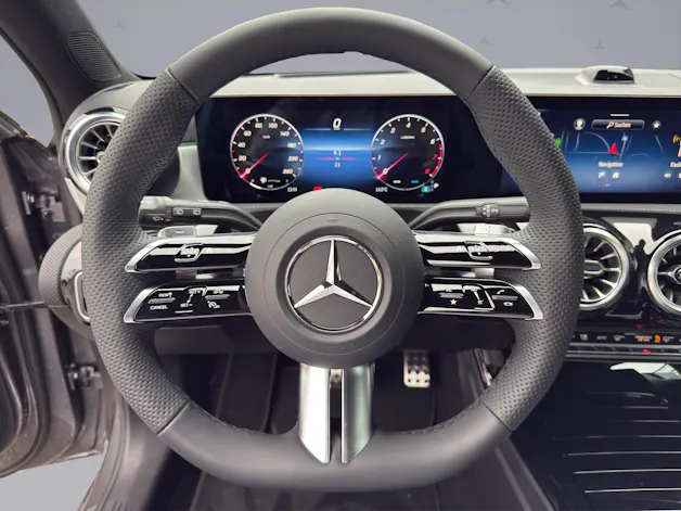 MERCEDES-BENZ A-Klasse W177 A 220 4m