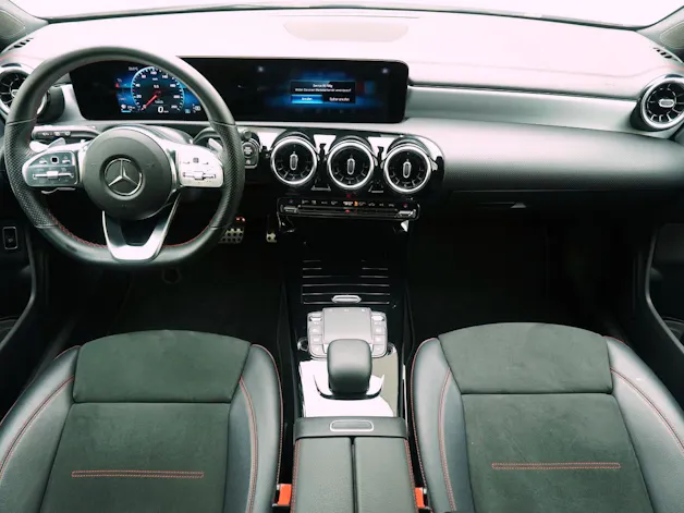 MERCEDES-BENZ CLA-Klasse CLA 200 AMG Line Shooting Brake