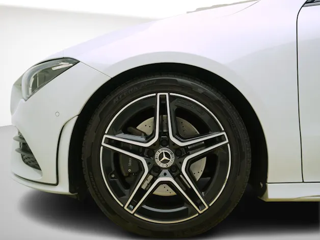 MERCEDES-BENZ CLA-Klasse CLA 200 AMG Line Shooting Brake