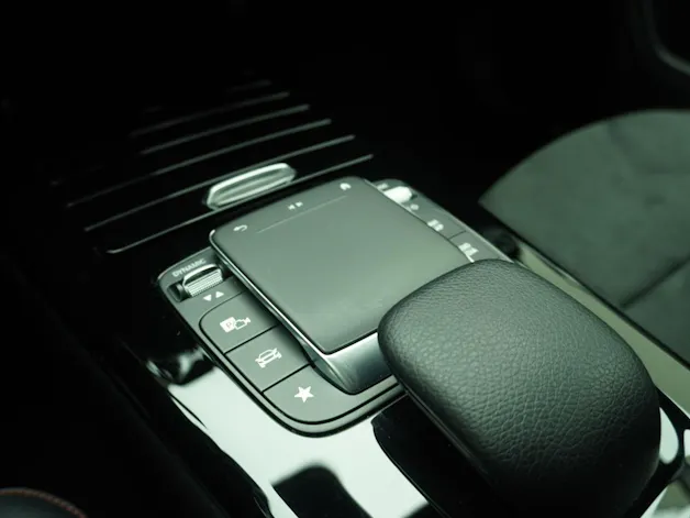 MERCEDES-BENZ CLA-Klasse CLA 200 AMG Line Shooting Brake