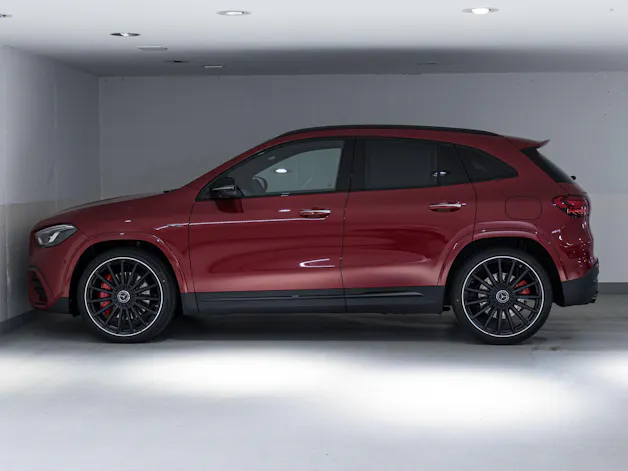 MERCEDES-BENZ GLA 35 AMG 4MATIC