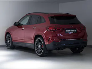 MERCEDES-BENZ GLA 35 AMG 4MATIC