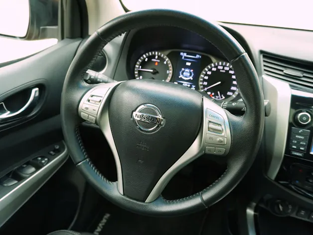 NISSAN Navara 2.3 dCi Double Cab Acenta