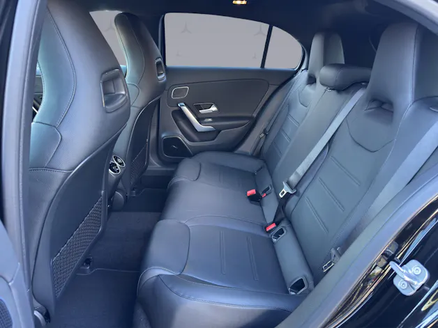 MERCEDES-BENZ A-Klasse W177 A 250 Progressive 4m