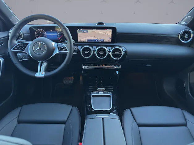 MERCEDES-BENZ A-Klasse W177 A 250 Progressive 4m
