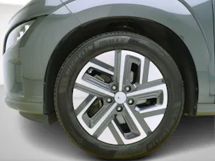 HYUNDAI Kona 64 kWh Electric Premium