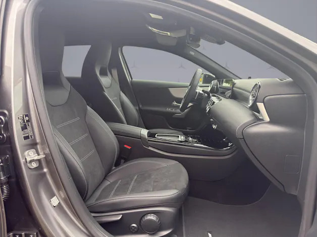 MERCEDES-BENZ A-Klasse W177 A 220 4m