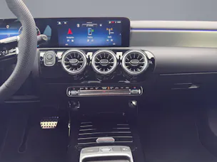 MERCEDES-BENZ A-Klasse W177 A 220 4m