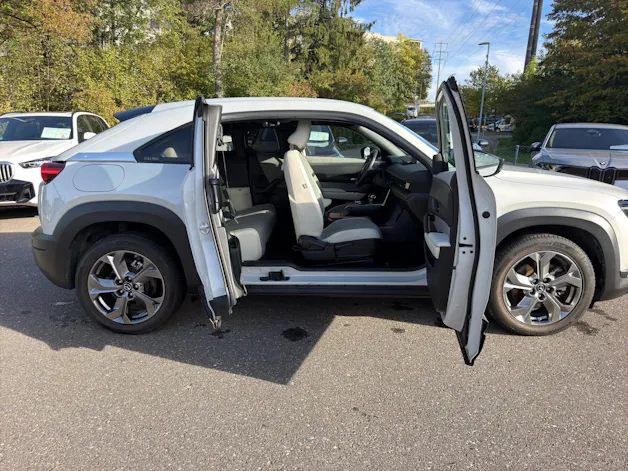 MAZDA MX-30 e-Skyactiv First Edition
