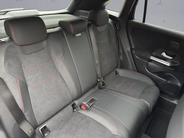 MERCEDES-BENZ GLA 250 Swiss Star AMG Line 4matic