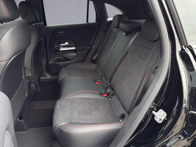 MERCEDES-BENZ GLA 250 Swiss Star AMG Line 4matic
