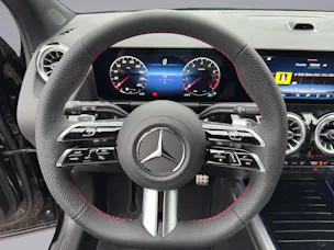 MERCEDES-BENZ GLA 250 Swiss Star AMG Line 4matic