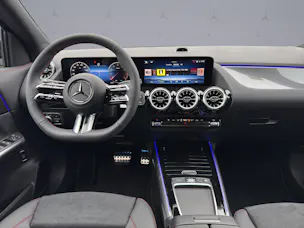 MERCEDES-BENZ GLA 250 Swiss Star AMG Line 4matic