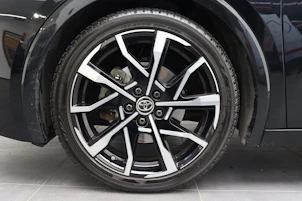 Fahrzeugbild TOYOTA Prius 2.0 Plug-In-Hybrid Style