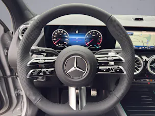 MERCEDES-BENZ GLA 200 Night Star AMG Line