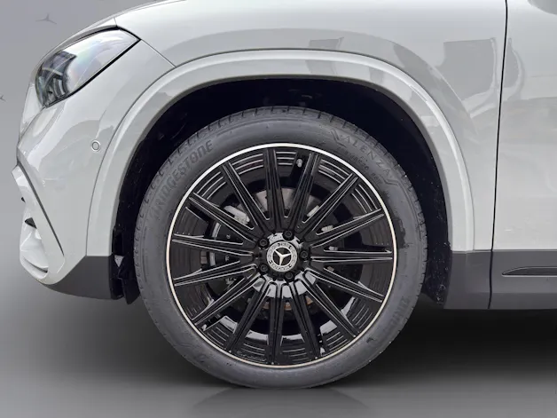 MERCEDES-BENZ GLA 200 Night Star AMG Line