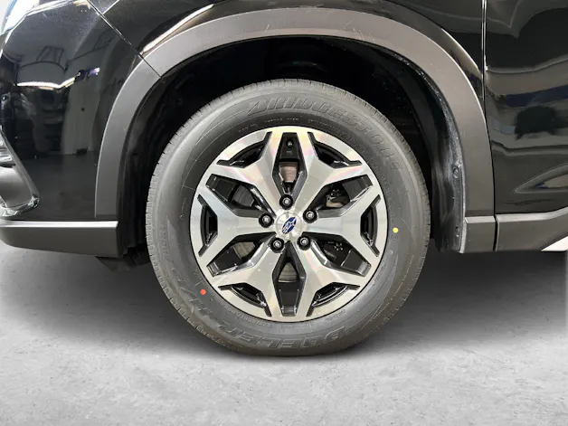 Subaru Forester Station 2.0i e-Boxer Swiss Plus