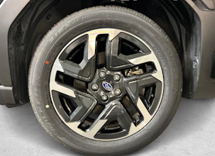 https://vehicle.imgix.net/4528485/497a9644-24d3-4960-9df8-ca67f37f401b.jpg