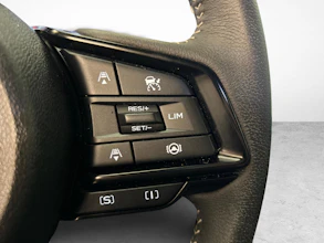 https://vehicle.imgix.net/4528489/b4d39389-be68-444a-a718-82af348bb80d.jpg