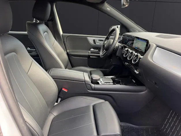 MERCEDES-BENZ B 200 Style 4matic